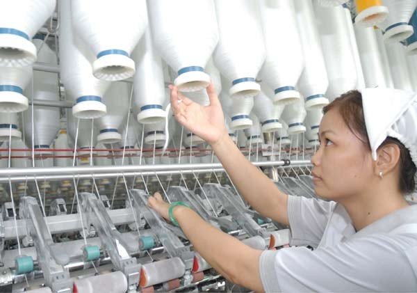 Garment and textile industry brings high export value (Photo: SGGP)